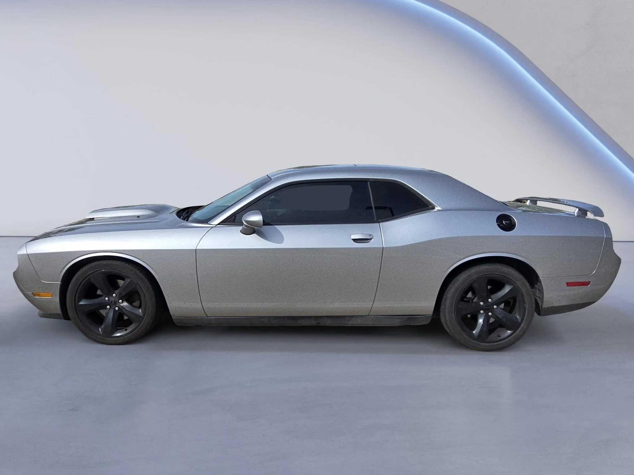 Used 2013 Gray Dodge R/T image 2