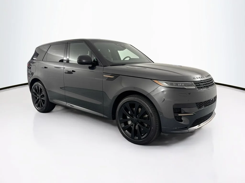 New 2026 Carpathian Grey Land Rover Dynamic SE image 3