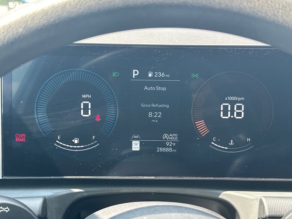 Used 2025 White Hyundai SEL image 27