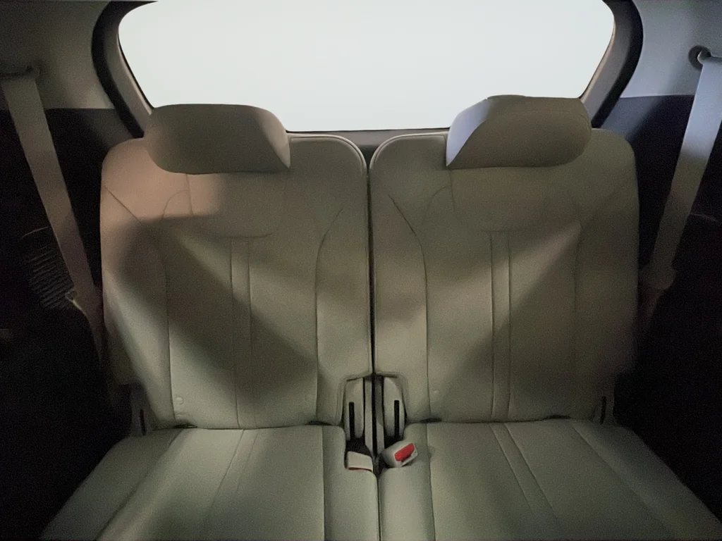 Used 2022 White Kia S X-LINE image 29