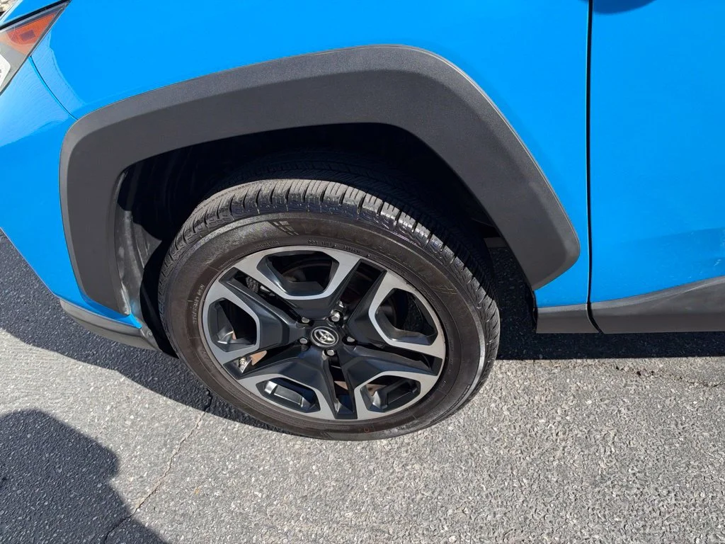 Used 2019 Blue Toyota Adventure image 11