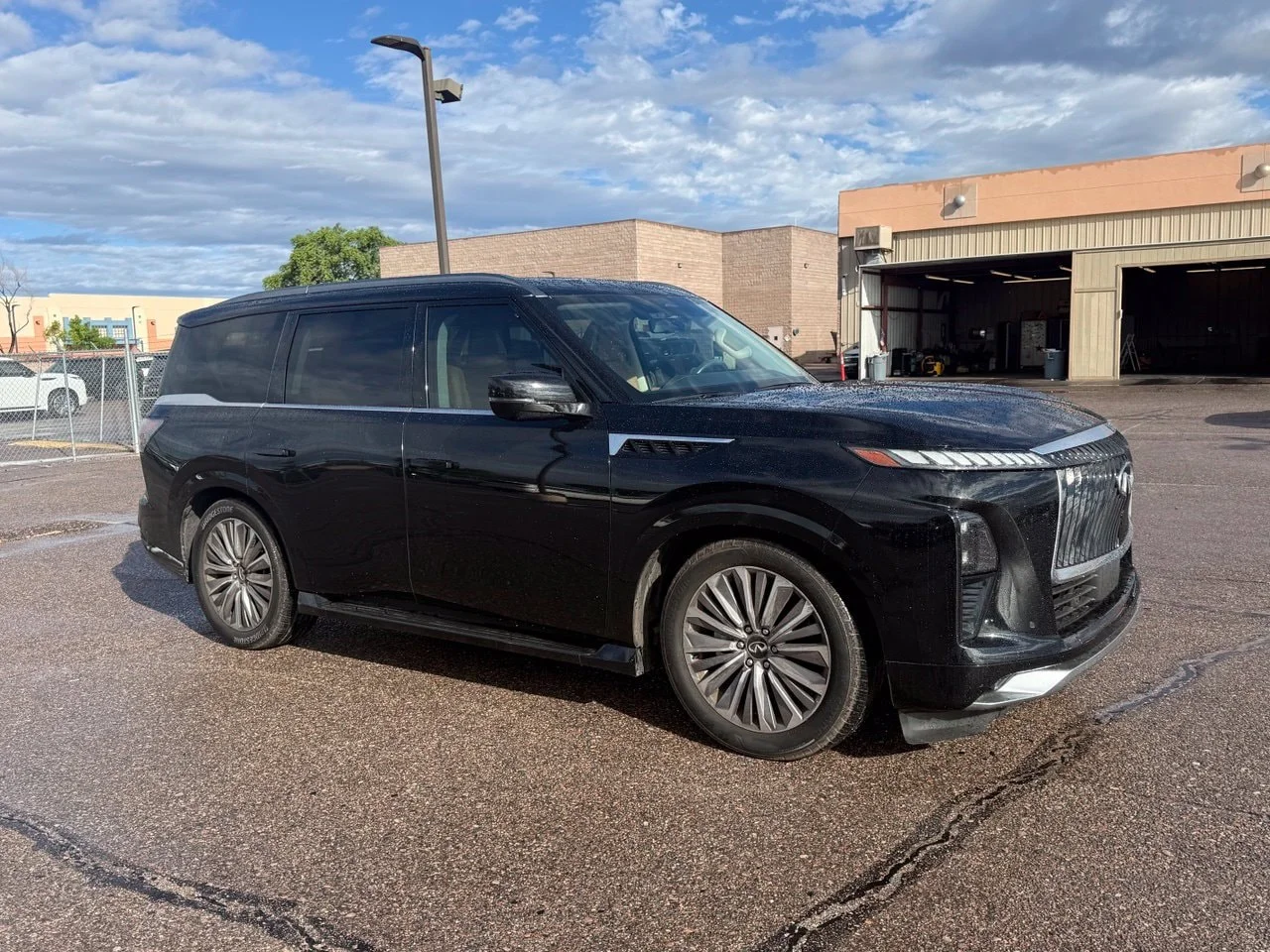 Certified Used 2025 Mineral Black INFINITI Sensory image 3
