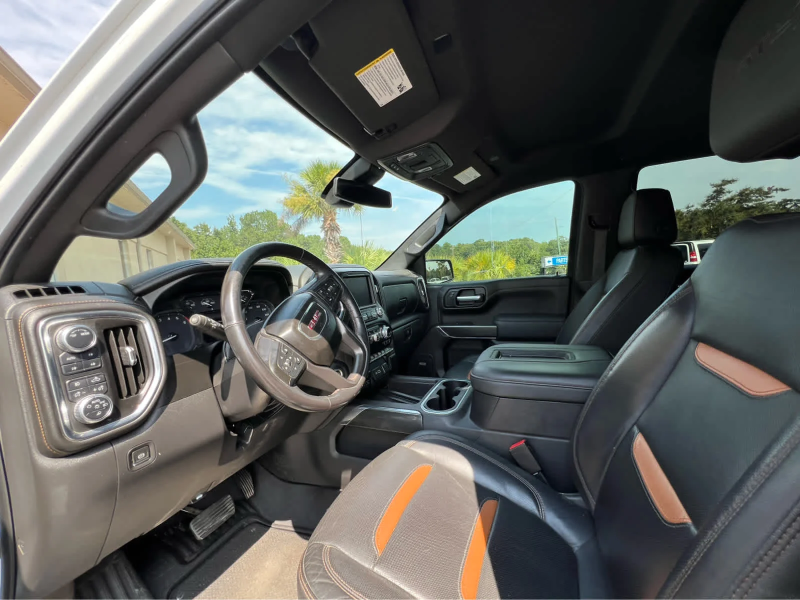 Used 2021 SUMMIT WHITE GMC AT4 image 8