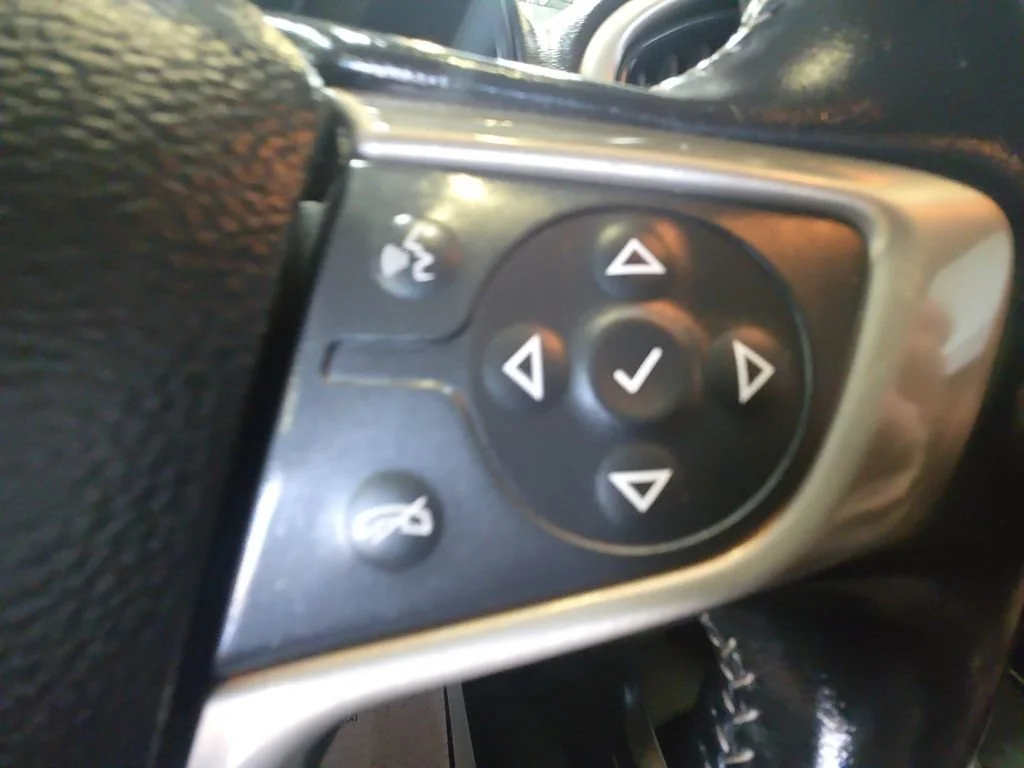 Used 2021 ONYX BLACK GMC 4WD Denali image 25