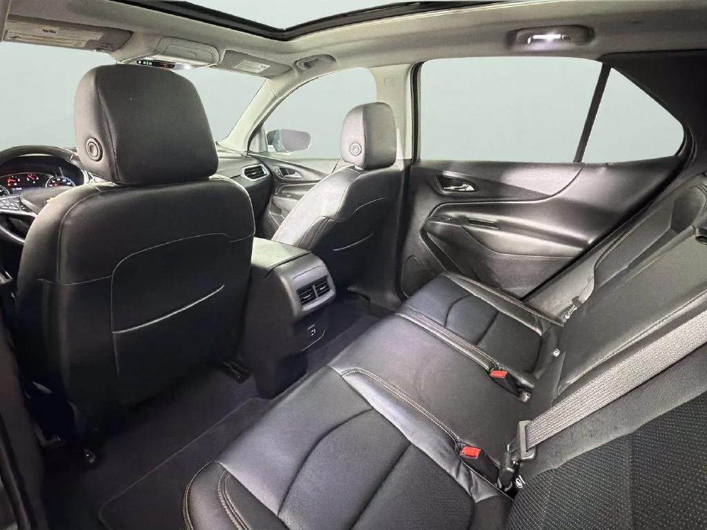 Used 2022 MOSAIC BLACK METALLIC Chevrolet LT image 29