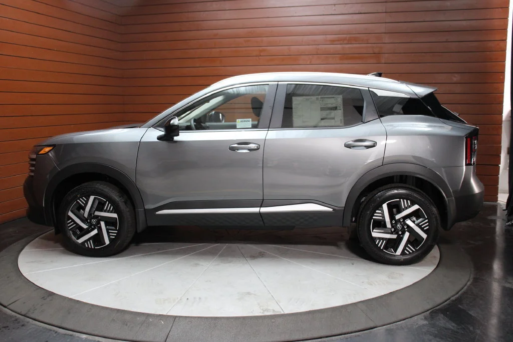 New 2027 Gun Metallic Nissan SV image 18