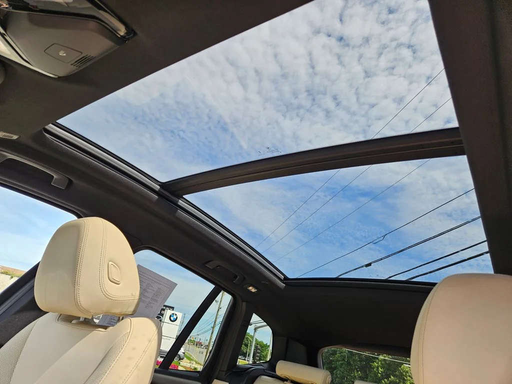 Used 2023 Phytonic Blue Metallic BMW xDrive30i image 37