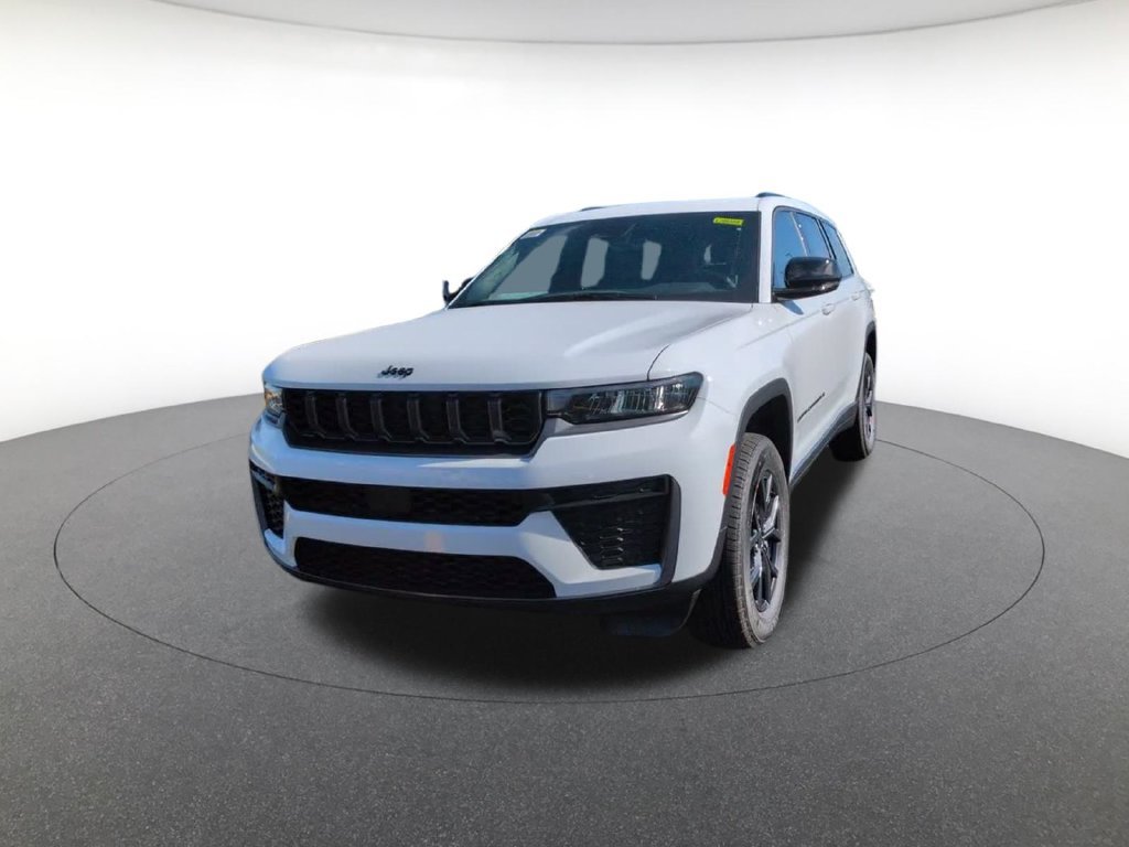 New 2027 White Jeep Laredo Altitude image 15