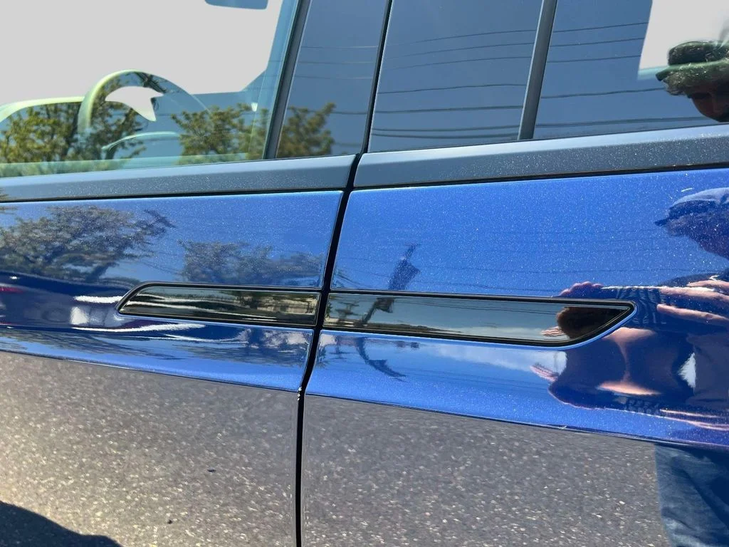 Used 2023 Blue Tesla Standard Range image 12
