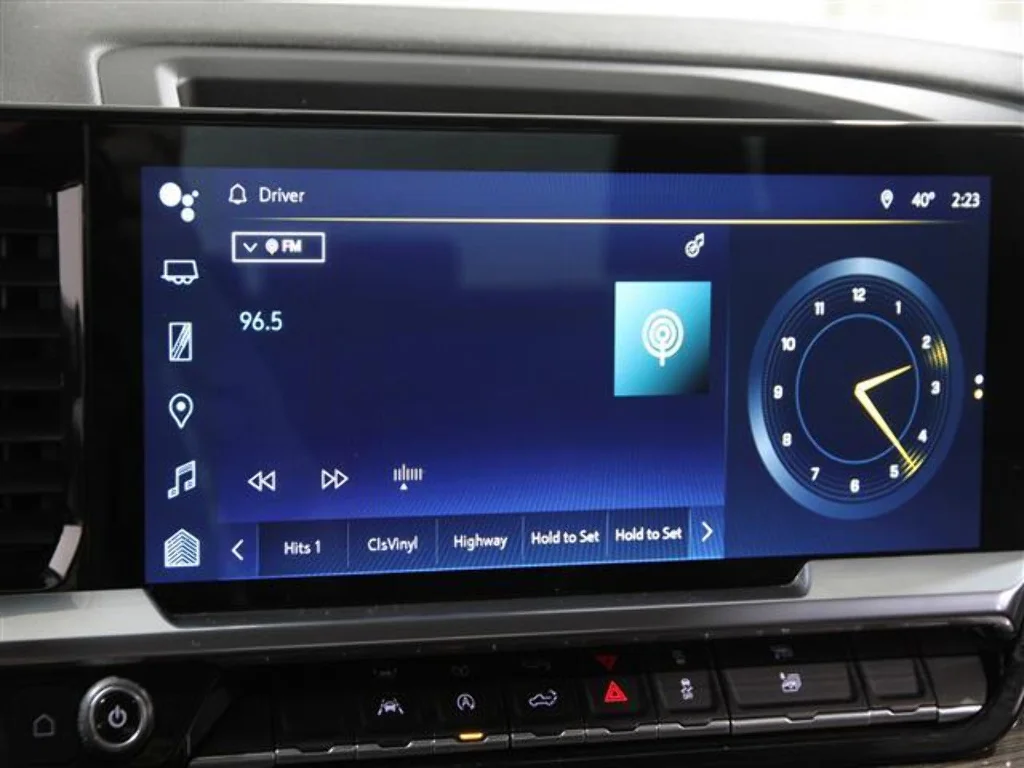 2023 Chevrolet Silverado 1500 LT - Photo 10