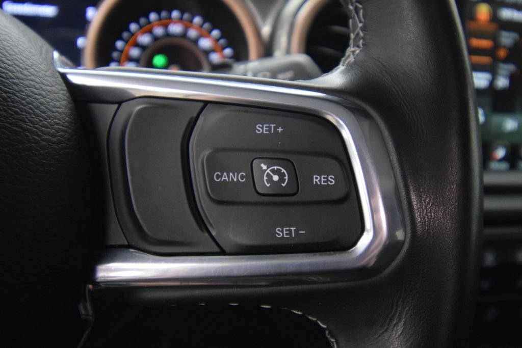 Used 2023 White Jeep Sahara image 29
