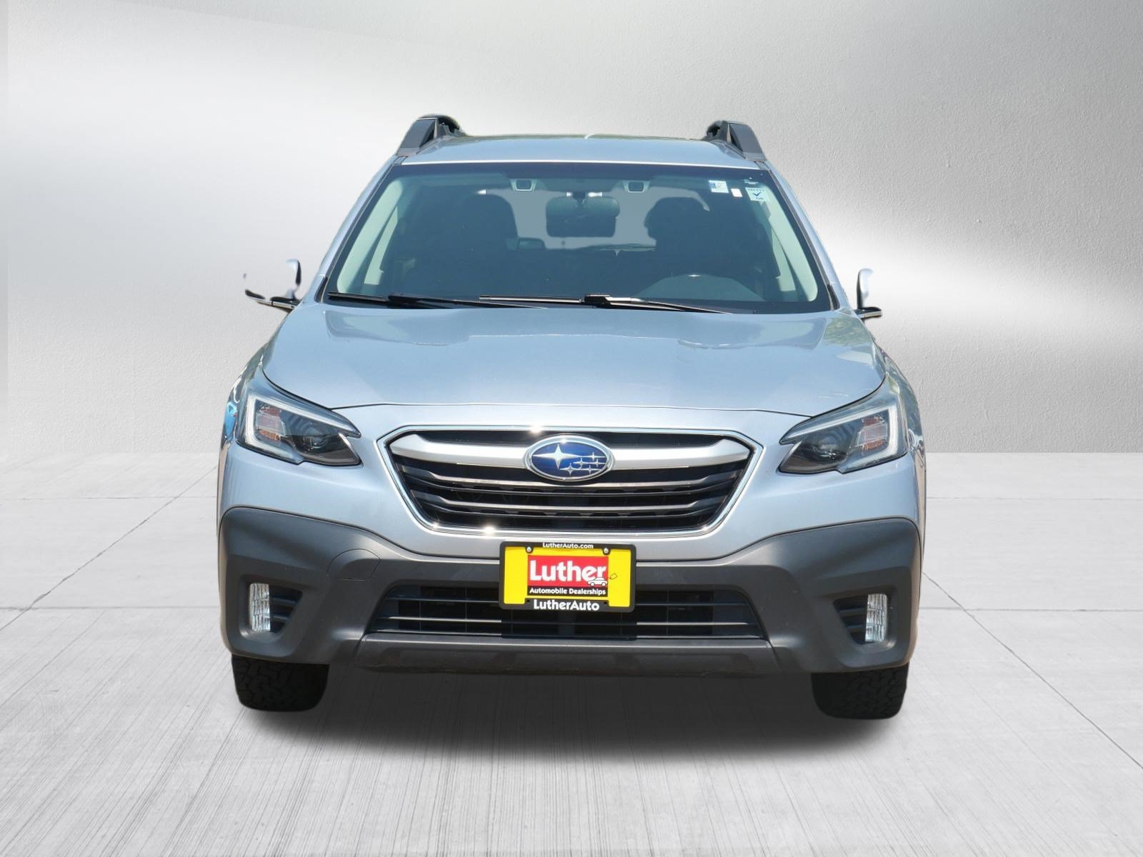 Used 2020 Subaru Outback Premium with VIN 4S4BTACC1L3186643 for sale in Vadnais Heights, Minnesota