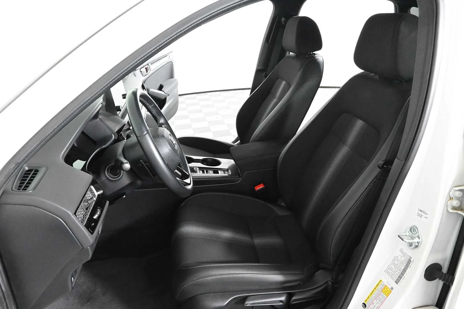Used 2024 Platinum White Pearl Honda Sport image 18