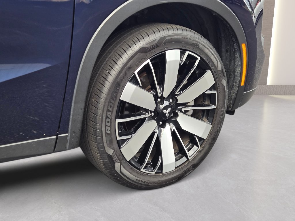 Used 2025 Blue Mitsubishi SE image 11