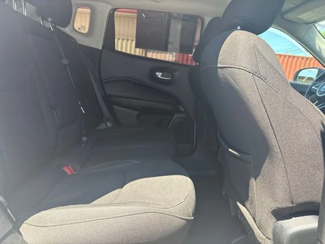 Used 2021 Silver Jeep Sport image 17