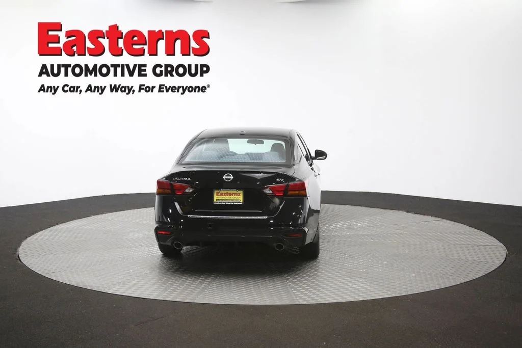 Used 2023 Black Nissan 2.5 SV image 38