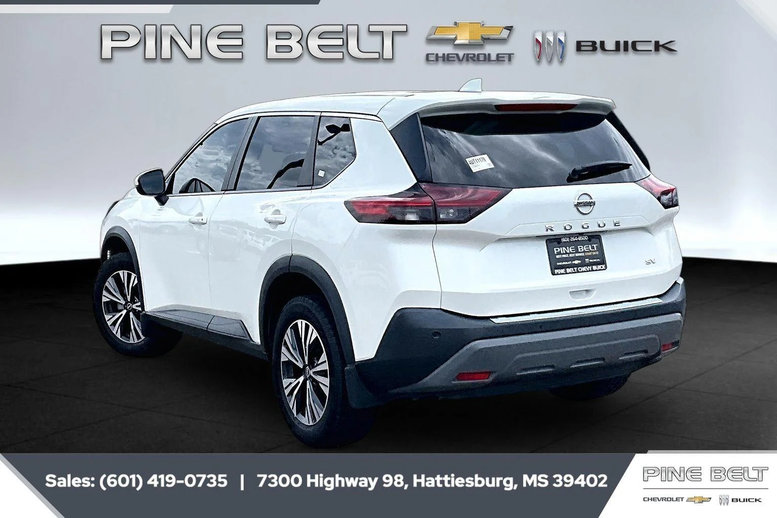 Used 2022 Pearl White Tricoat Nissan SV image 2