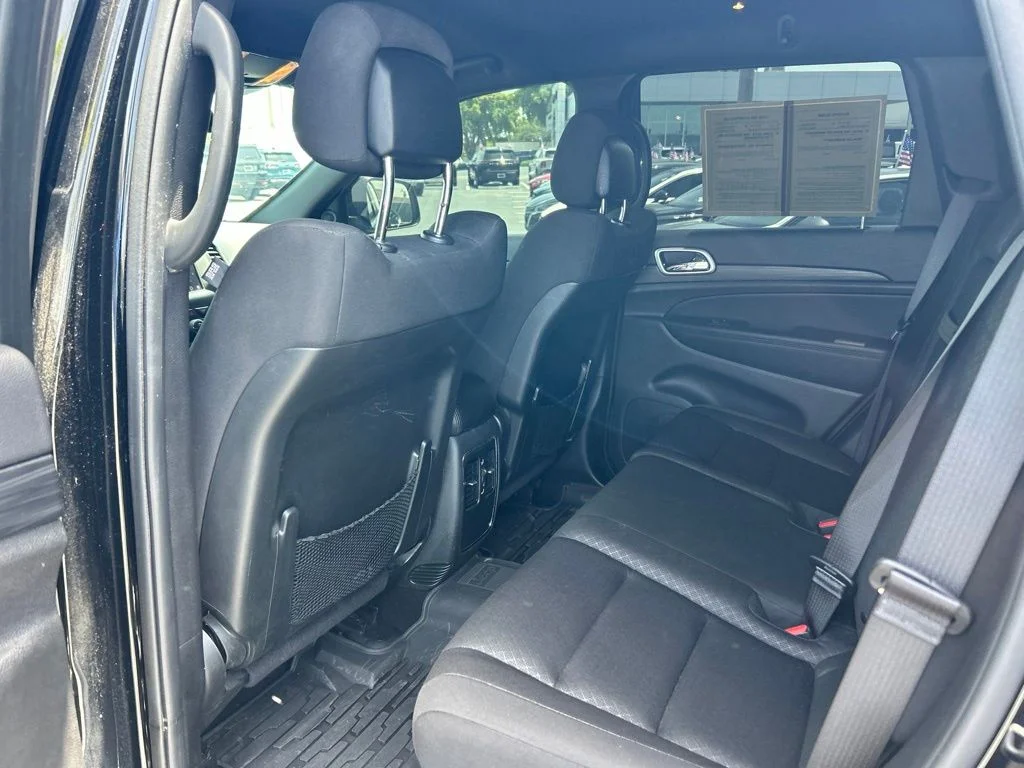 Used 2021 Black Jeep Laredo E image 31