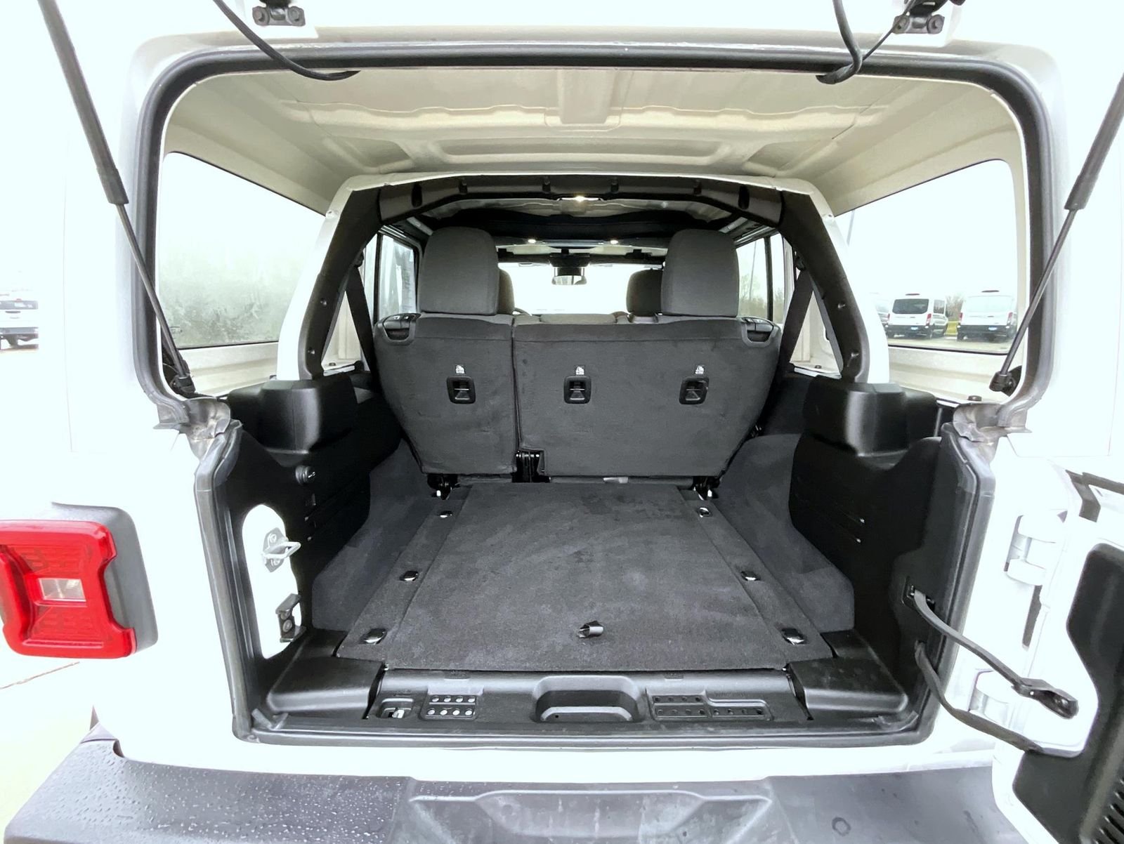 Used 2025 White Jeep Rubicon image 23