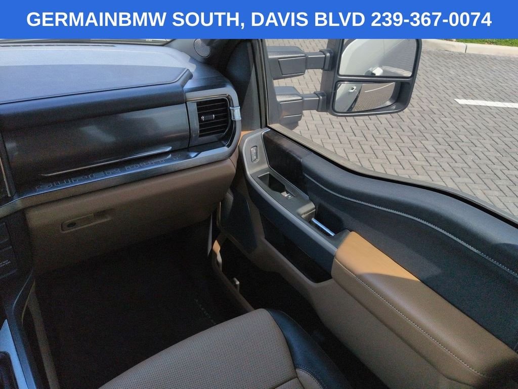 Used 2024 White Metallic Ford Lariat image 19