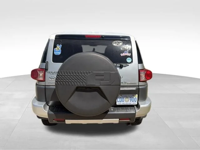 Used 2011 Silver Toyota Base image 4