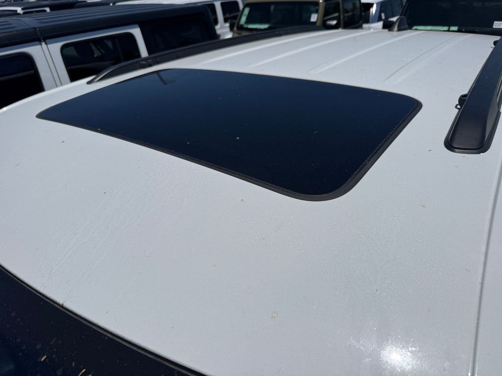 Used 2024 White Jeep Altitude X image 7