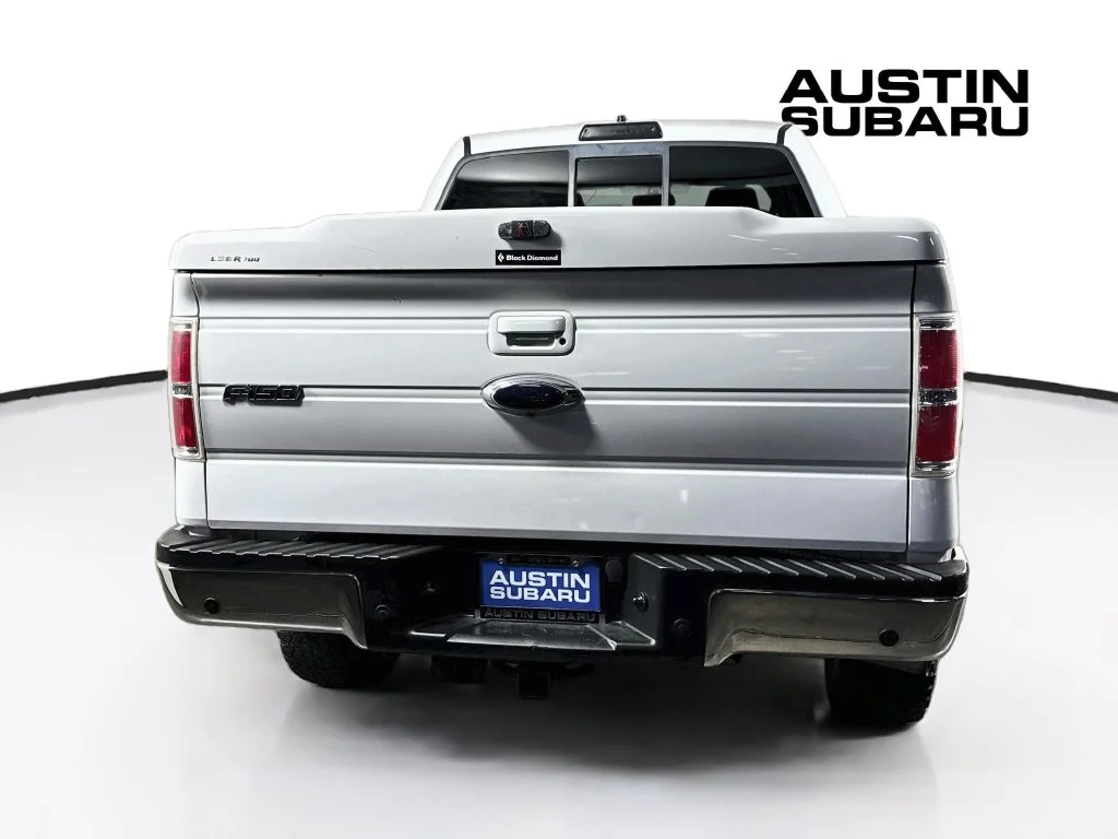 Used 2009 White Ford Lariat image 6