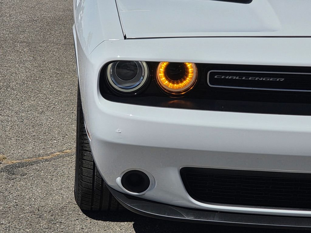 Certified Used 2019 White Dodge SXT image 3