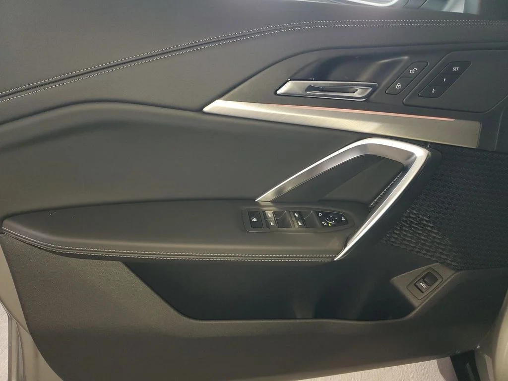 New 2026 Silver BMW xDrive28i image 14