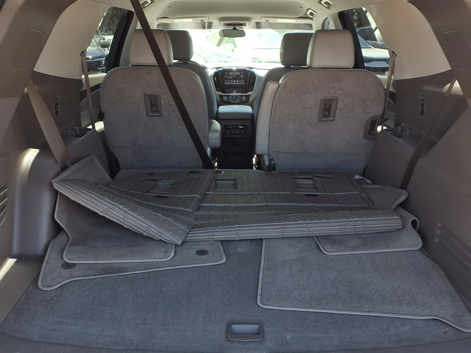 Used 2019 White Chevrolet 3LT image 7