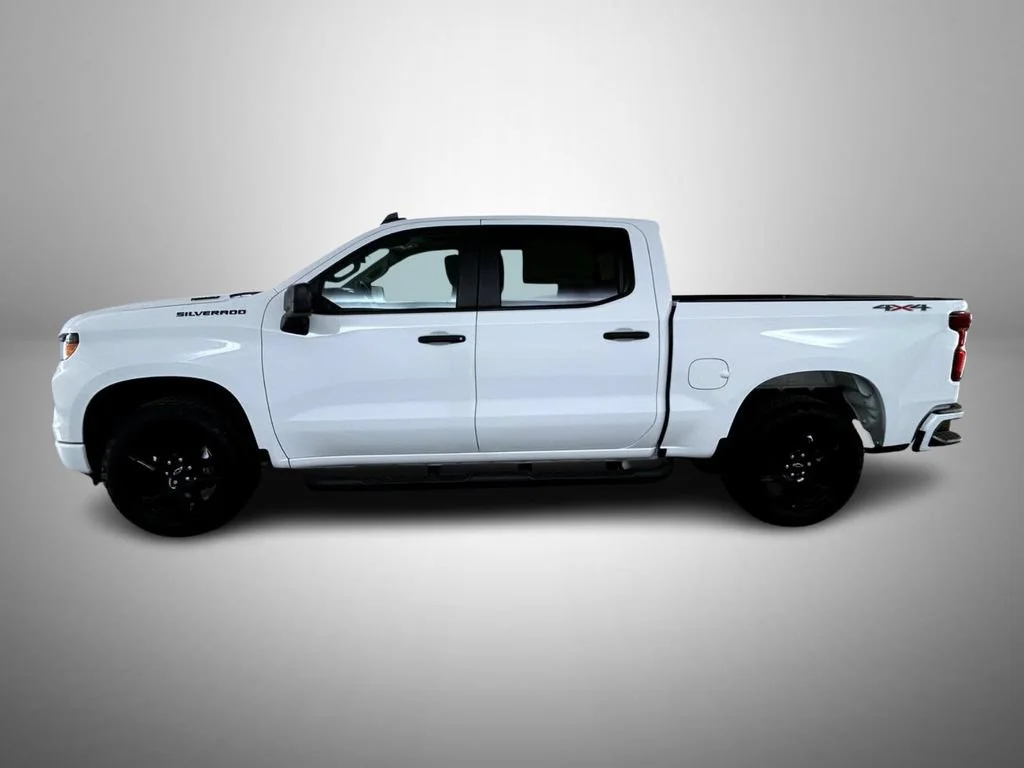 New 2026 Summit White Chevrolet Custom image 8
