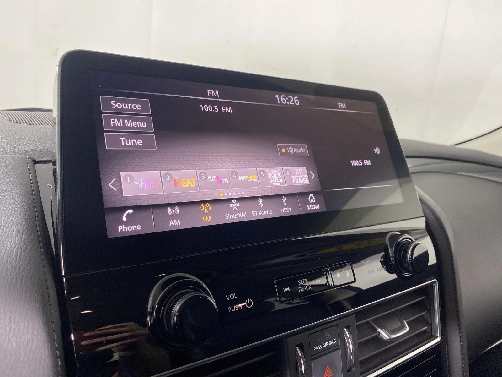 Used 2024 Gun Metallic Nissan SV image 19