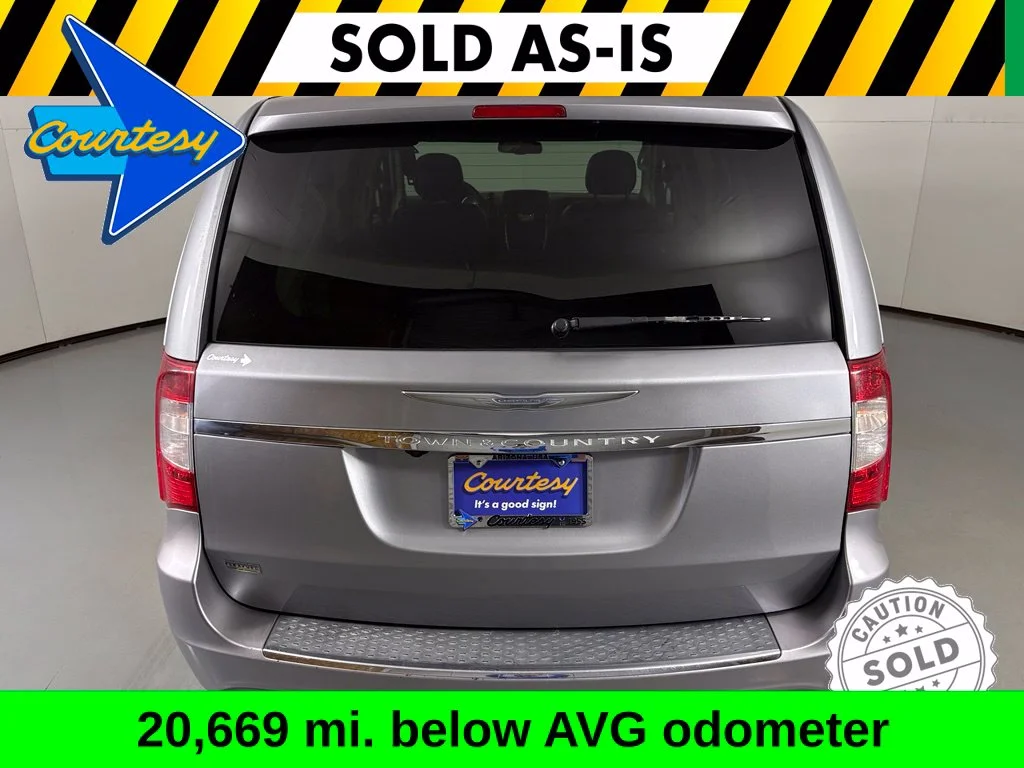 Used 2014 Silver Chrysler Touring image 7