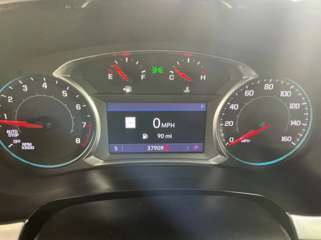 Used 2021 GRAPHITE METALLIC Chevrolet RS image 24