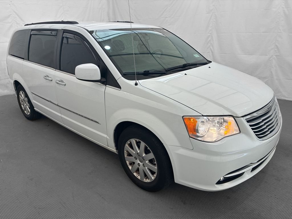 Used 2016 White Chrysler Touring image 8