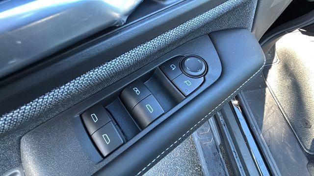 2026 GMC Sierra EV Elevation - Photo 22