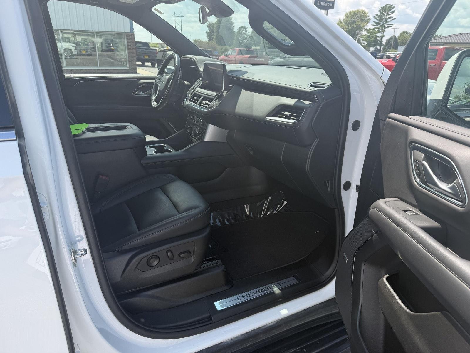 Used 2022 SUMMIT WHITE Chevrolet LT image 26