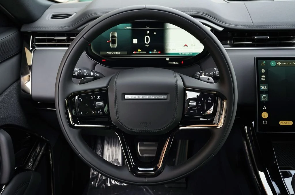 New 2026 Carpathian Grey Land Rover Dynamic SE image 16
