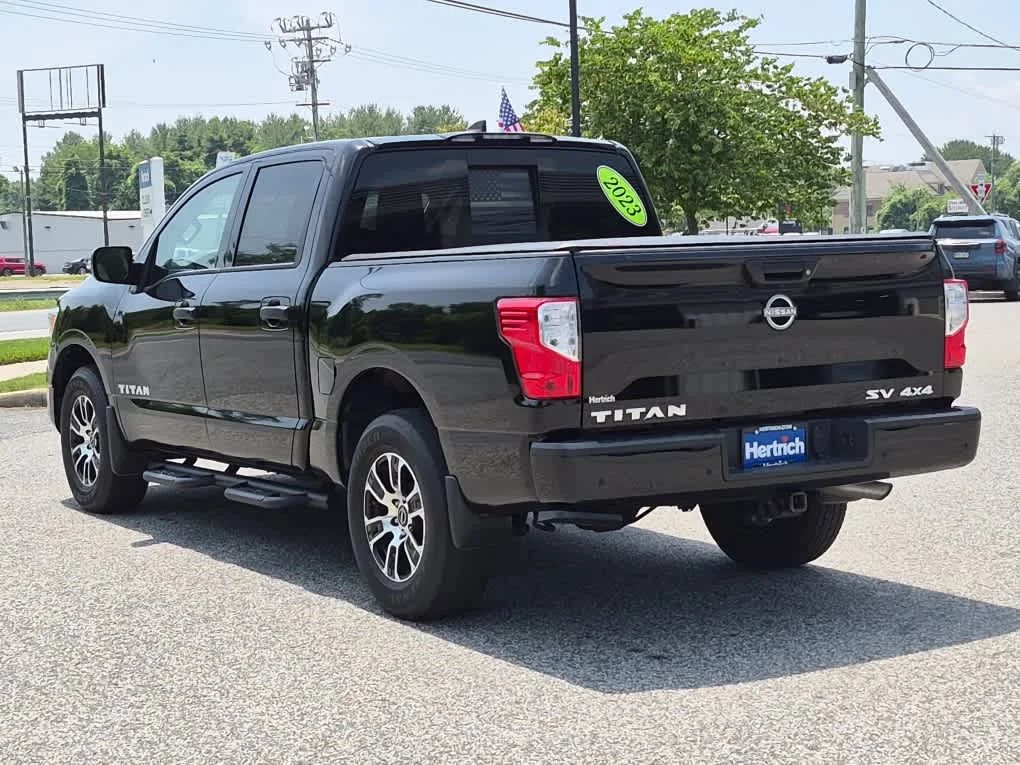 Certified Used 2023 Super Black Nissan SV image 4