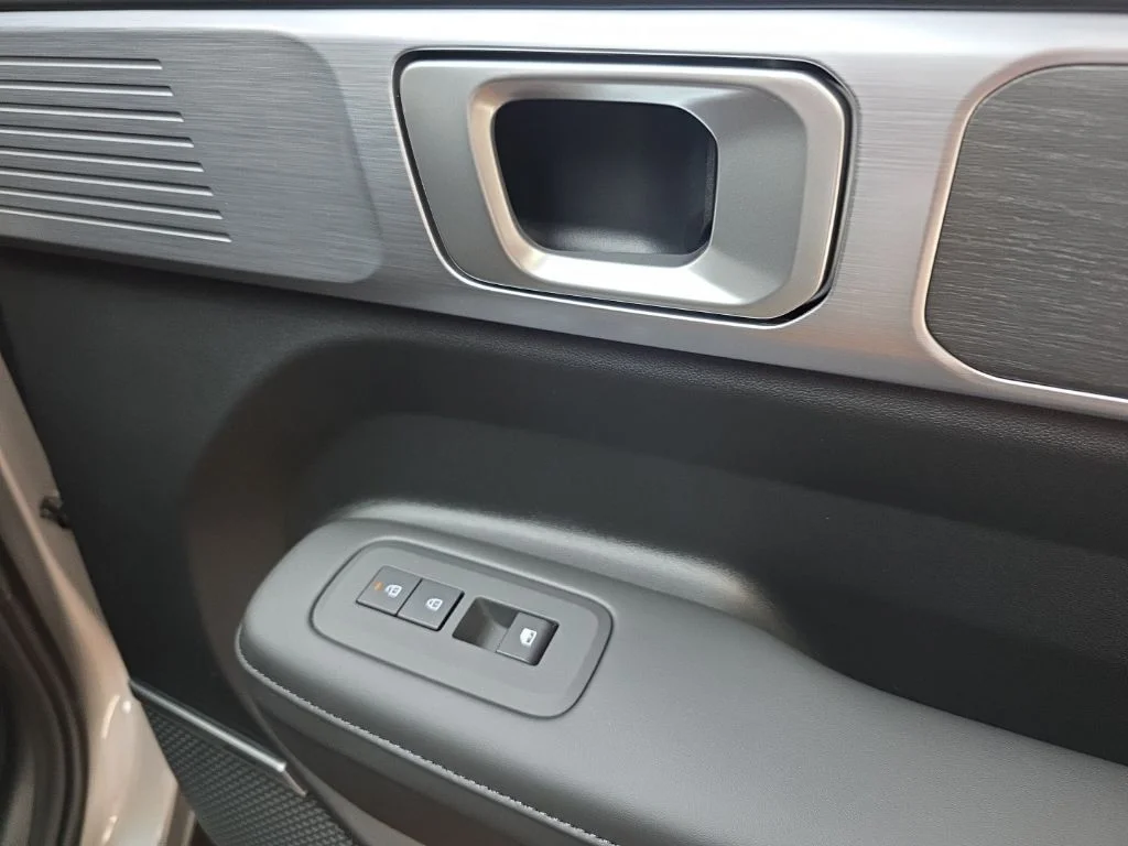 New 2026 Shimmering Silver Hyundai Limited image 10