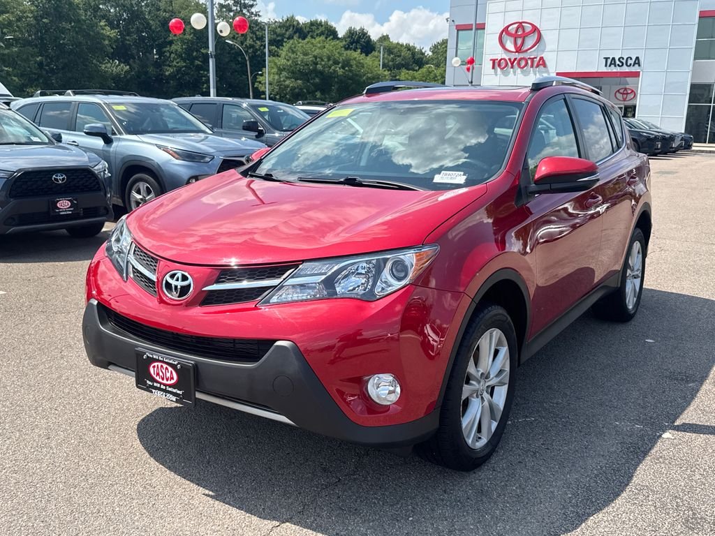Used 2014 Red Toyota Limited image 3