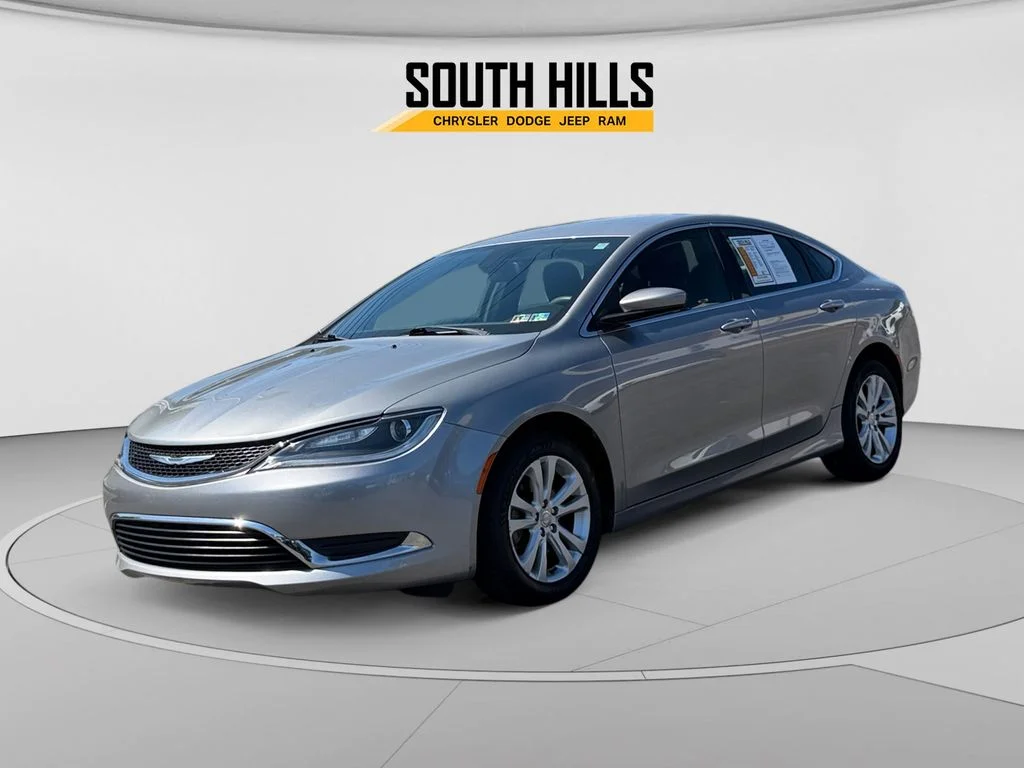 2015 Chrysler 200 Limited's photo