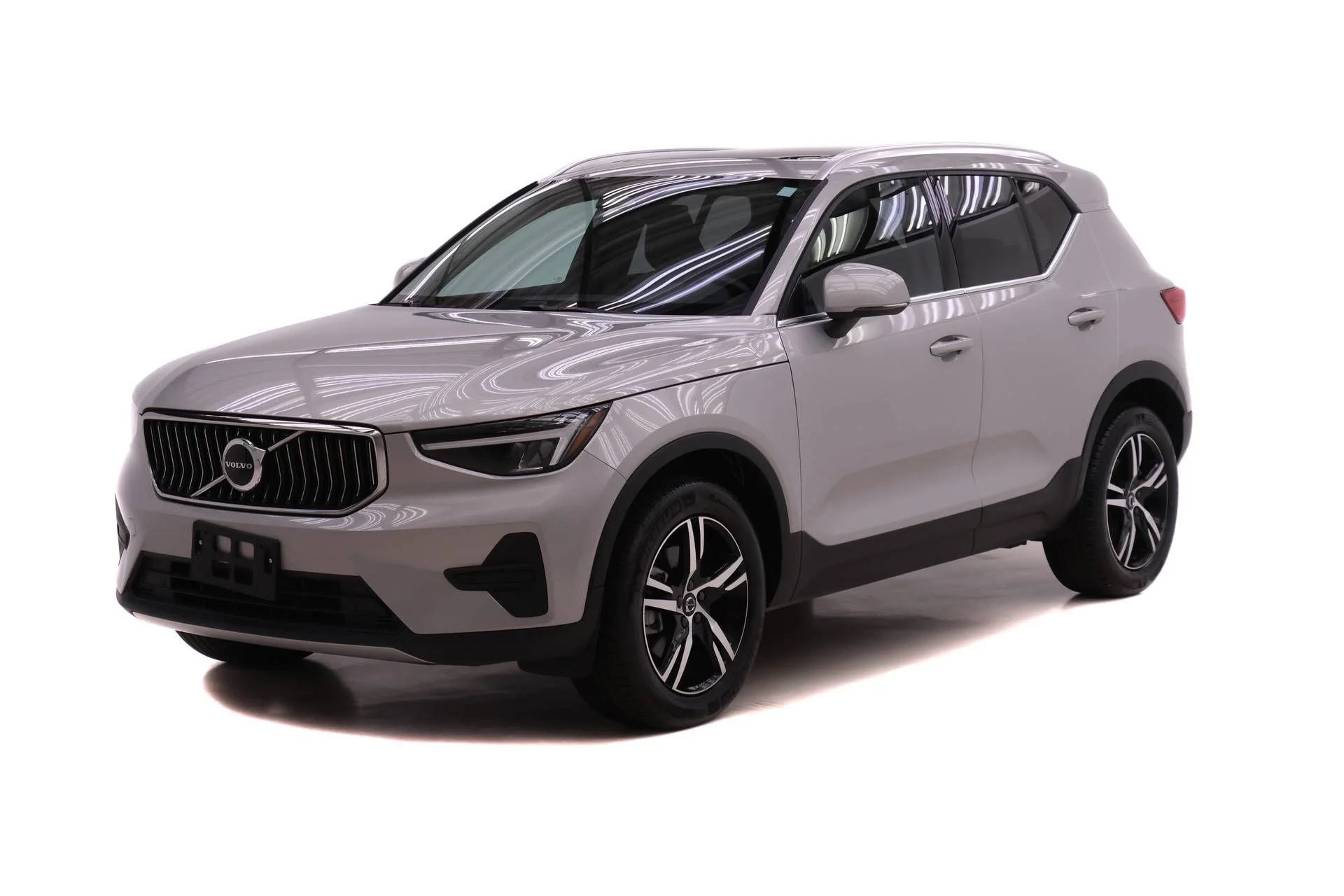 2025 Volvo XC40 B5 Core Bright AWD's photo