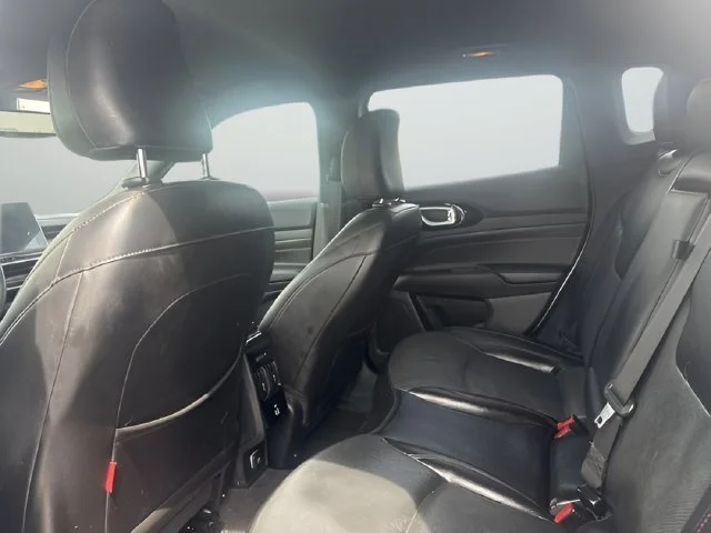 Used 2023 Silver Jeep Trailhawk image 15