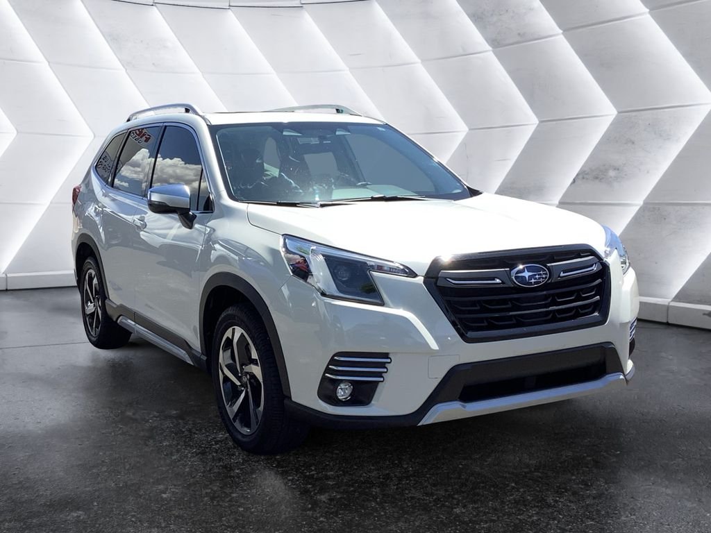 2023 Subaru Forester Touring's photo