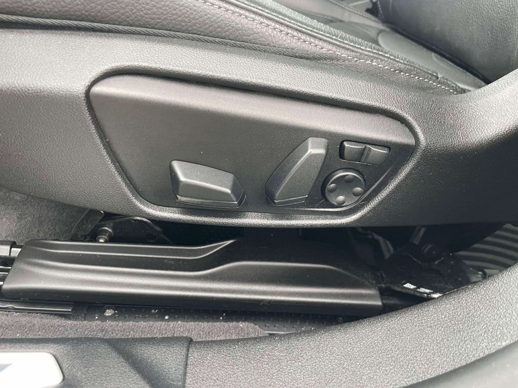 2022 BMW 2 Series M235i - Photo 18