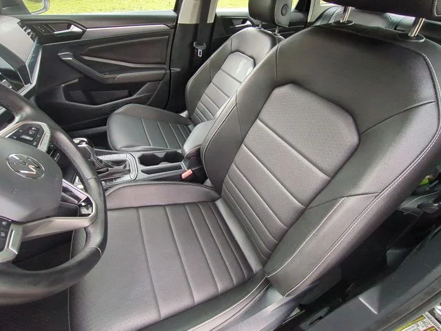 Used 2024  Volkswagen 1.5T SE image 27