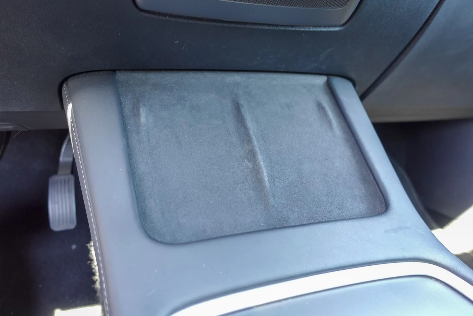 Used 2023 Midnight Silver Metallic Tesla Base image 22