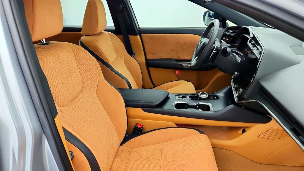 2023 Lexus RZ Luxury - Photo 24