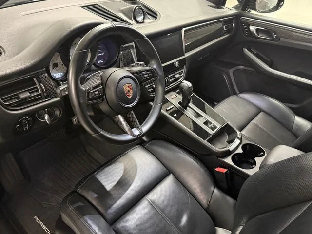 Certified Used 2023  Porsche S image 4